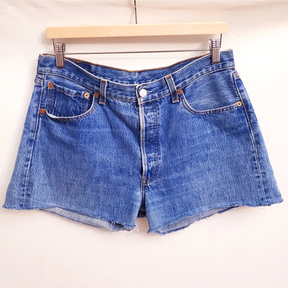 Levi's 501 5-Button Cut Off Denim Jean Shorts, 34" Waist - Picture 1 of 7